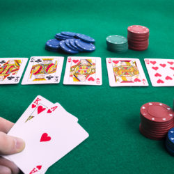How to play Texas Hold'em?